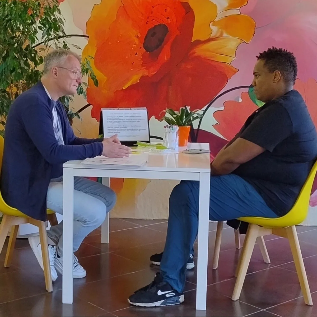 Un membre en compagnie d’un coach du club Nutri-Club Center